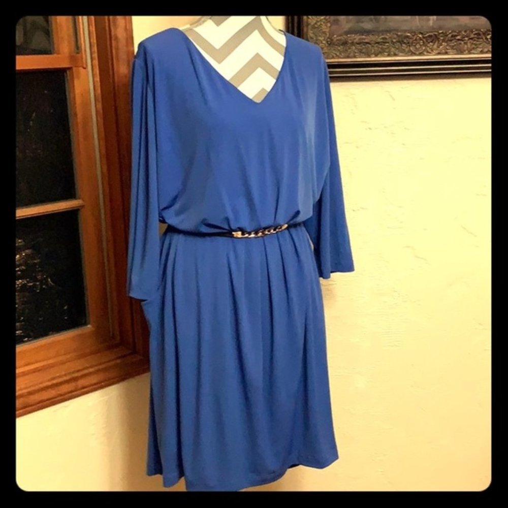 Beautiful 3/4 Sleeves Dress w Belt and Pockets